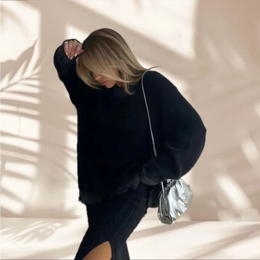 Lonely Hearts Sweater/Jumper in Coal Black